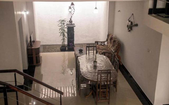The Breeze Pinnawala Homestay