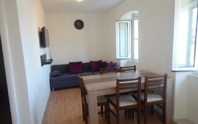 Apartment Kova - 10 m from sea: A1 Murter, Island Murter