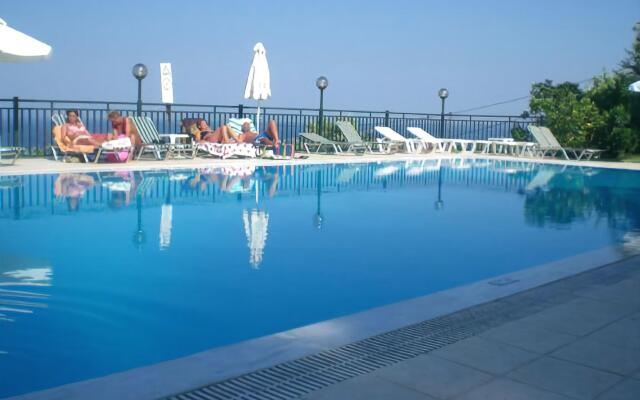 Aronis Apartments