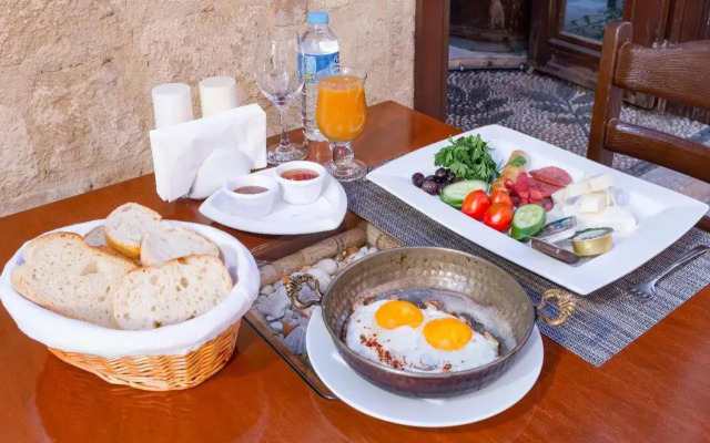 Cicerone Lodge Hotel