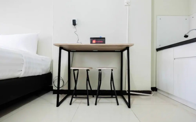 Minimalist Studio Nifarro Park Apartment near Kemang