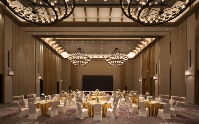 Crowne Plaza Qingdao Oriental Movie Metropolis by IHG