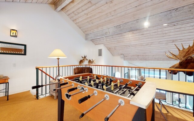 Snowcreek Iii #420 3 Bedroom Condo by RedAwning