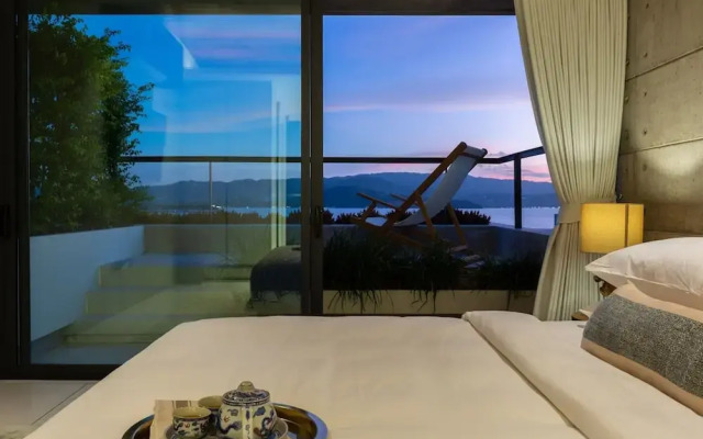 Gamay 3-bedroom Villa With Beach Access