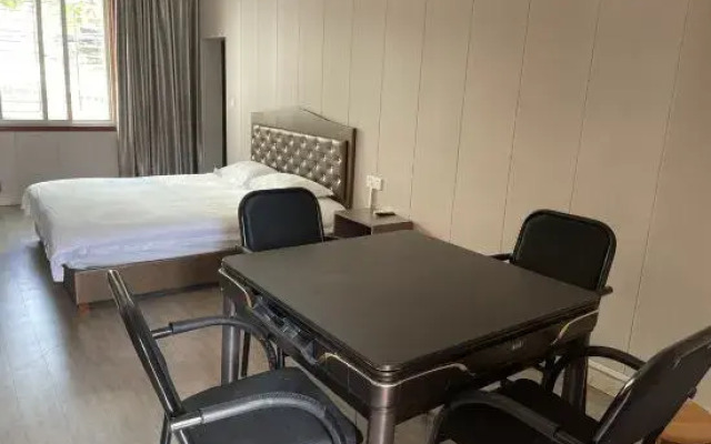Jingmen Mingren Hotel