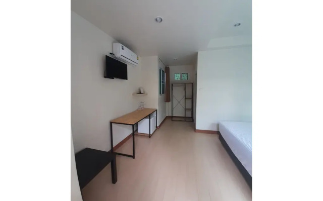 Phenwaree Amphawa Resort