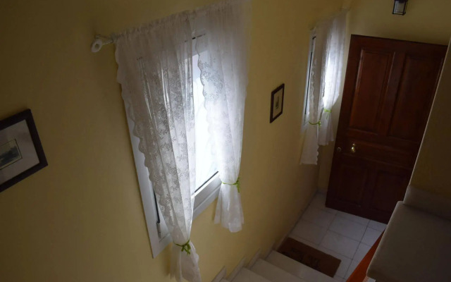 Garitsa bay Apartment