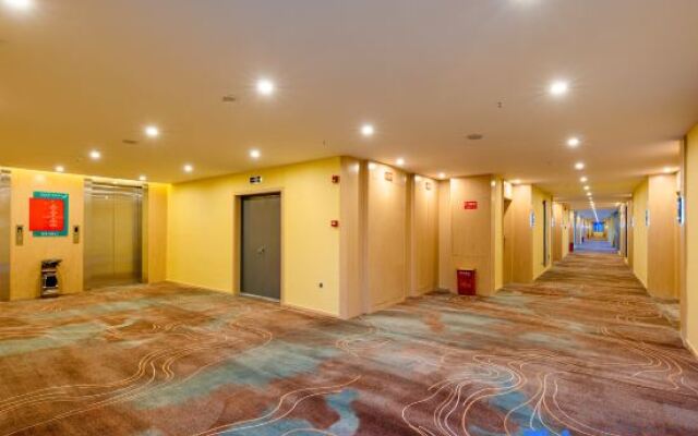 Vyluk Hotel (Chengkou Passenger Transport Center)