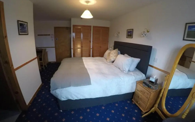 Houton Bay Lodge