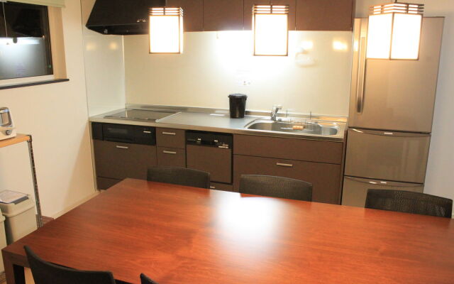 Tsuru Apartments