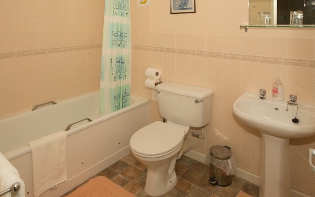Eypeleaze B & B