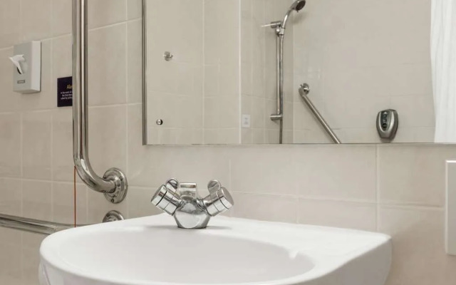 Days Inn Chesterfield Tibshelf