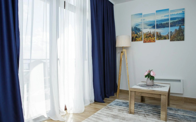 Dvori Sky View E13 Kopaonik - free private parking