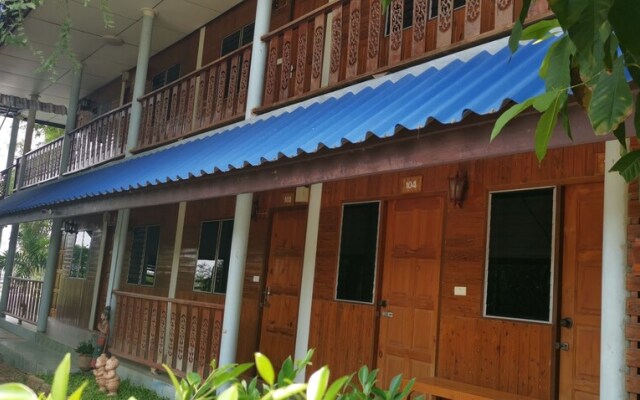 T T Hostel Kanchanaburi