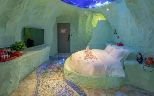 Panda Hotel (Beijing Shuangjing Subway Station)