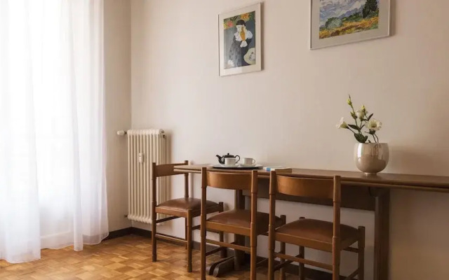 JOIVY Welcoming 1BR apt next to Villa Olmo