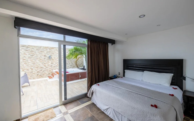 Penthouse Beach Holiday Private Jacuzzi Bbq Family Friendly Maid Service
