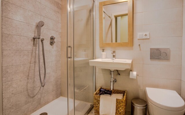 Eva Recommends Pureza IV