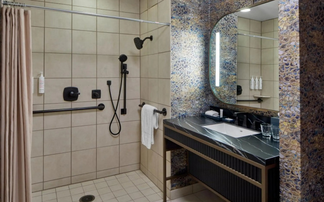 Renaissance Shoals Resort and Spa