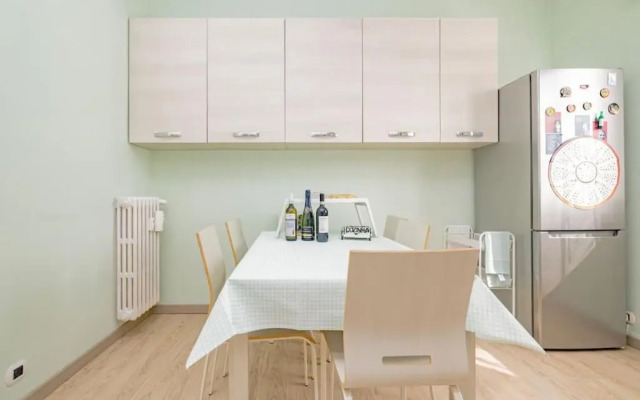 Bright & Cozy Home - City Center