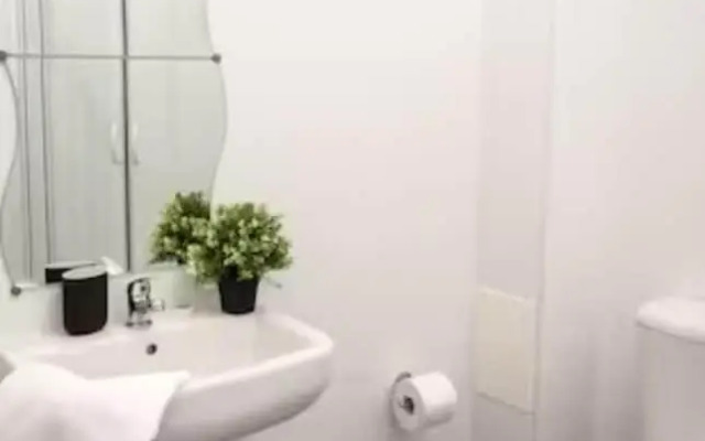 1 Bedroom Apt Leamington Spa Golden
