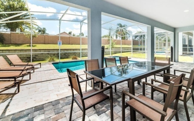 5BR Pool Home In ChampionsGate