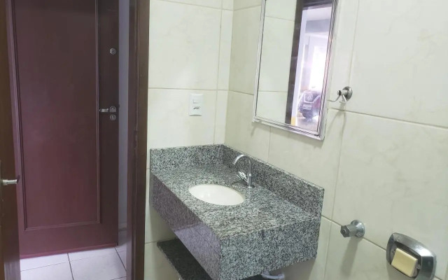 Apto 1 quarto, Centro de Bombinhas, 130 metros da praia.