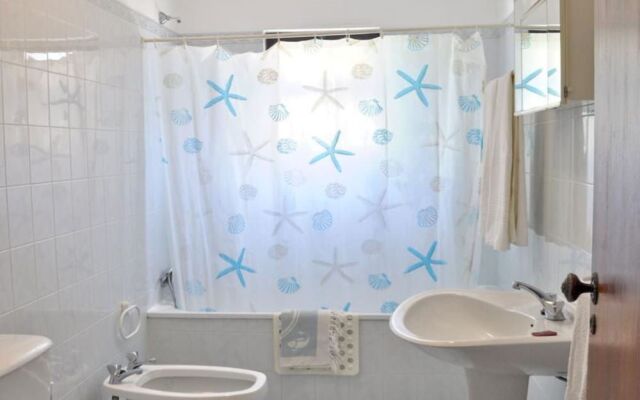Nestled in Vilamoura, Private Pool, Free Off-street Parking, AC & Wifi