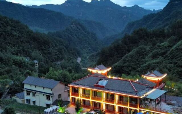Zhangjiajie Guanshanyuan Homestay (Wulingyuan National Forest Park)