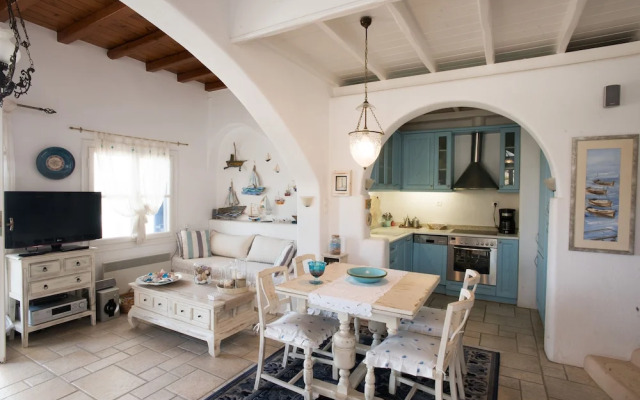 Anemoessa House