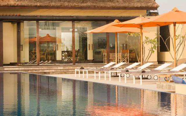 Meghauli Serai Chitwan National Park - A Taj Safari Lodge