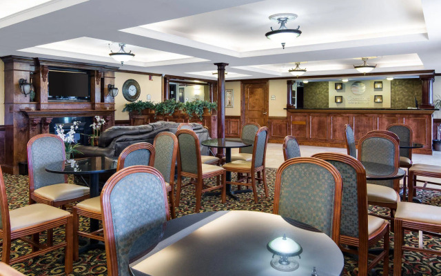 Comfort Inn & Suites South Hill I-85