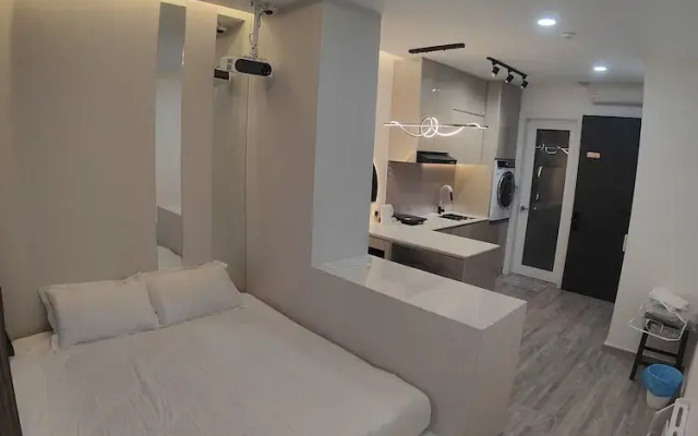 THR1 Cozy Studio with Netflix SKYTREES