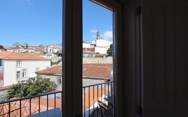 HM - Flores Skylight
