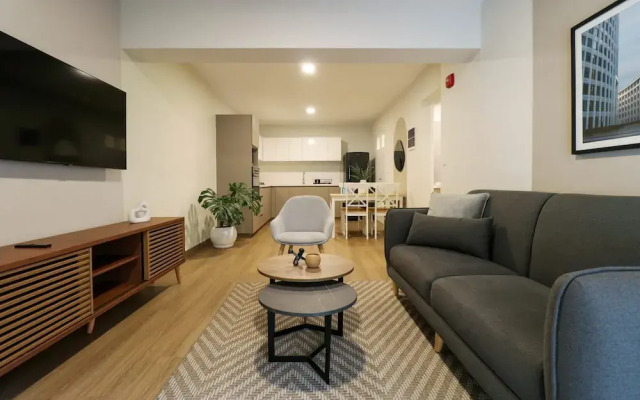 w Delightful 2BR w Balcony in Miraflores