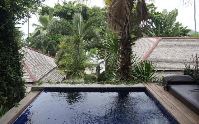 Replay Pool Villa