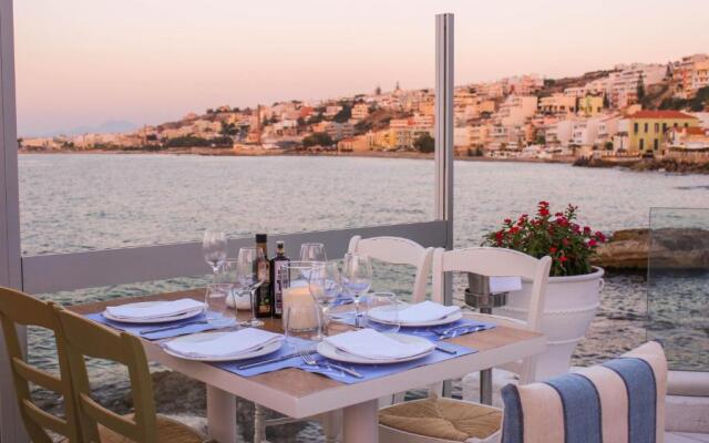 Cavo Seaside Suites
