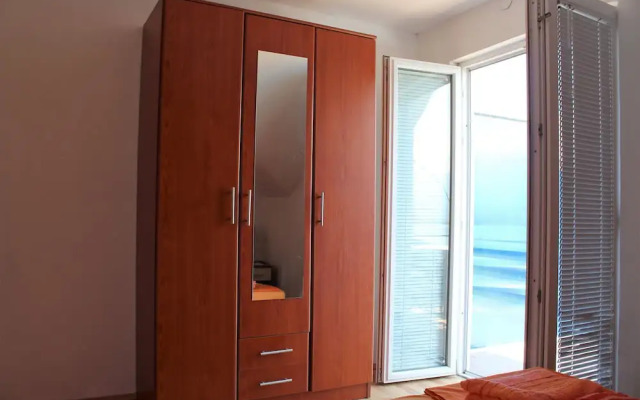 Apartments Odzic