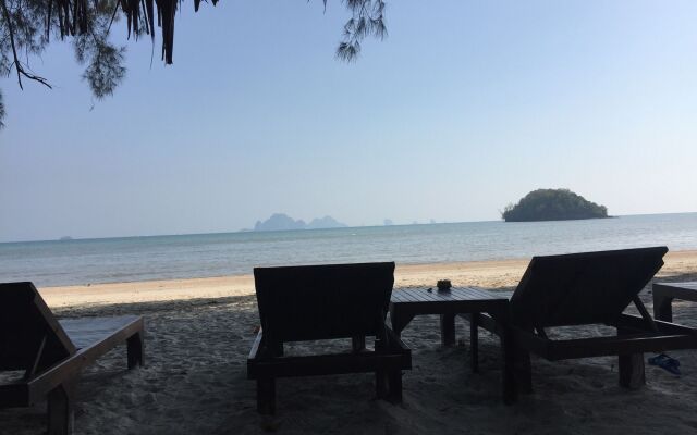 PAN Beachfront Resort Krabi