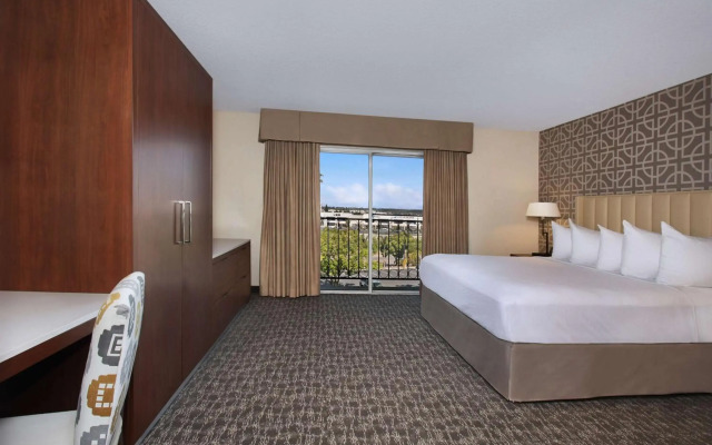 Embassy Suites by Hilton Anaheim North