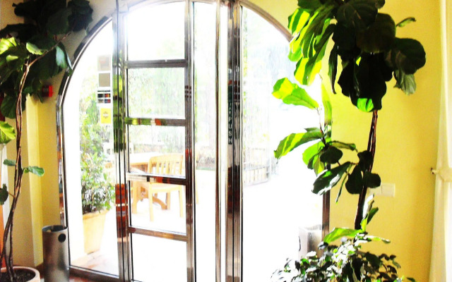 Vidalbir Apartahotel