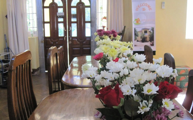 Golden Guest Inn