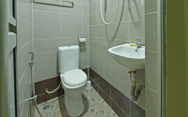 OYO 90703 Hotel Rim Global