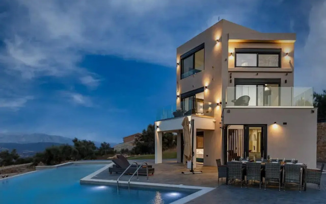 Villa Andria With 5 Bedrooms and 5 Bathrooms