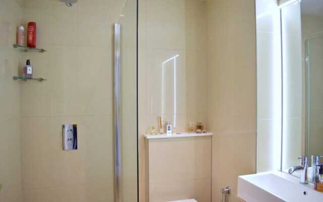 Whitechapel Modern Studio Flat