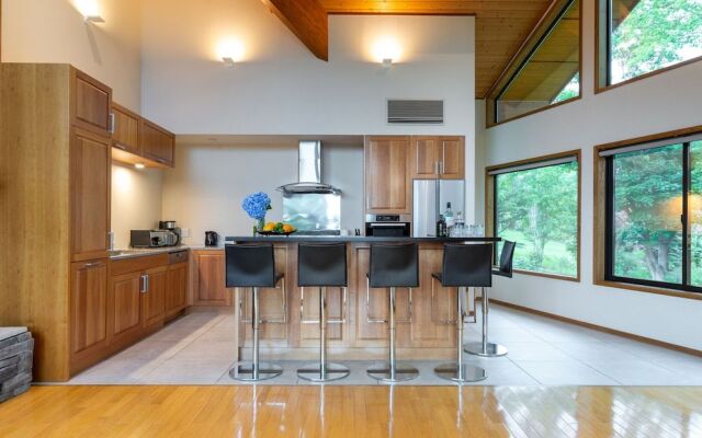 Starchase by H2 Life