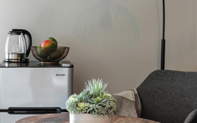 Twisted Lemon Restaurant & Boutique Inn