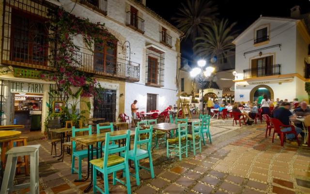 Iris Tropical Garden Banús Suite Apartment