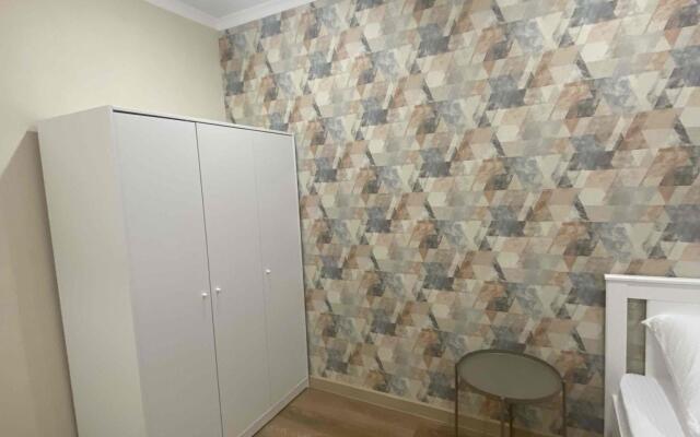 Апартаменты на проспекте 40 лет Октября 16