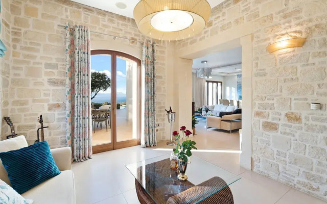 Luxurious Villa Liandri 600 m Resort